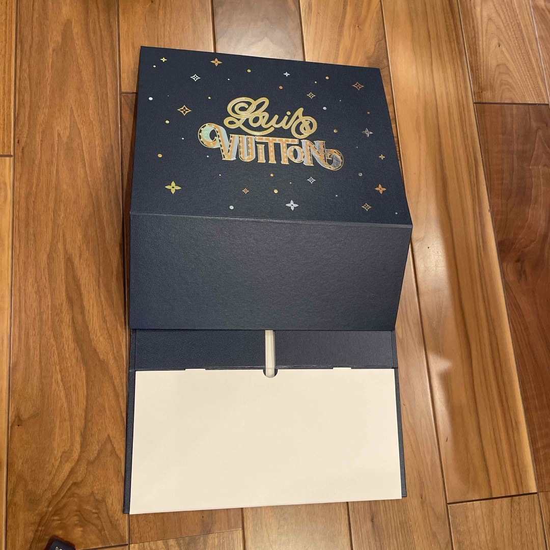 LOUIS VUITTON - ルイヴィトン ホリデー 空箱とショッパーの通販 by な
