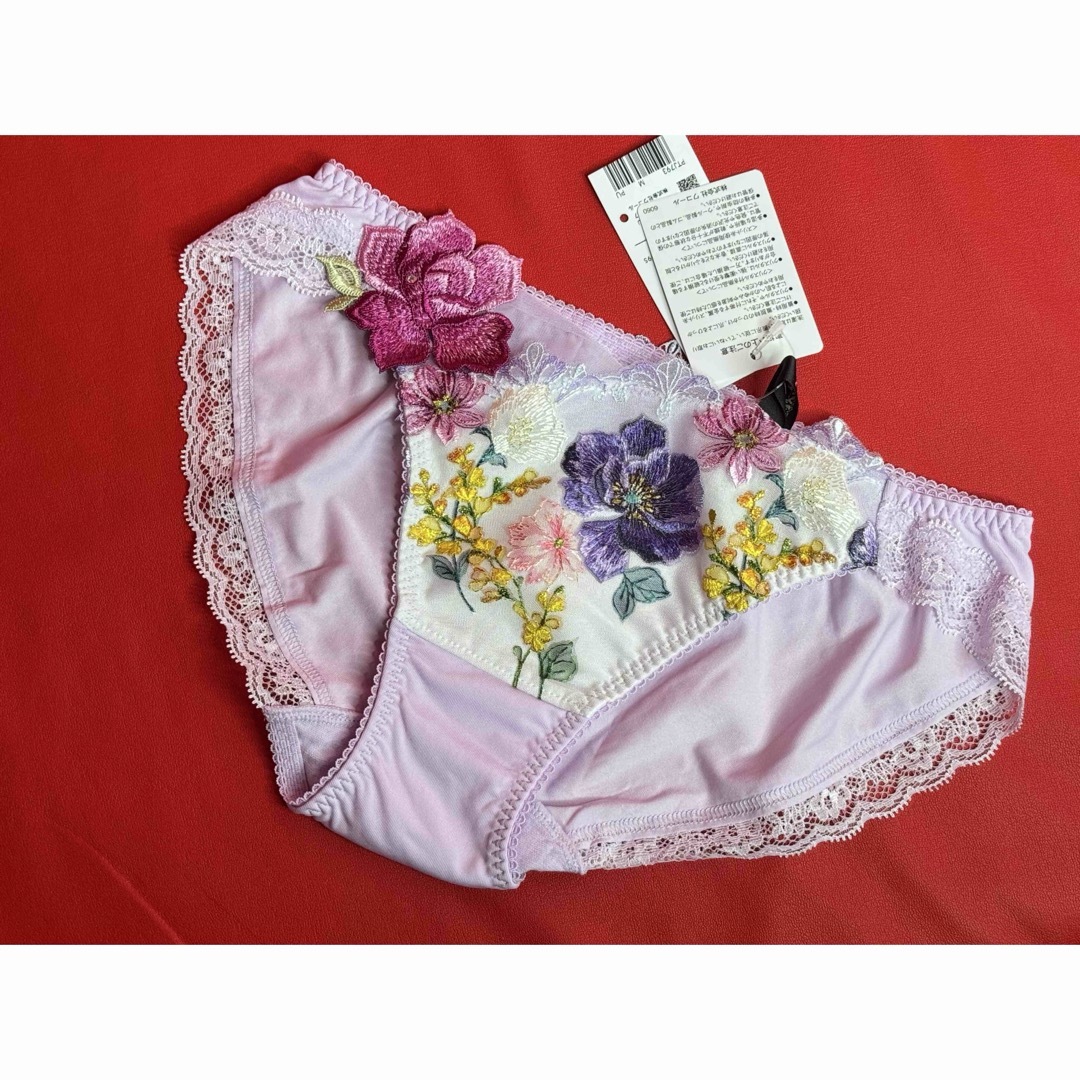 Wacoal - サルート 93グループ セックスアンドザシティ F70&ショーツM