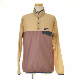 patagonia（ナイロンジャケット ・ ベージュ系）のフリマアイテム一覧