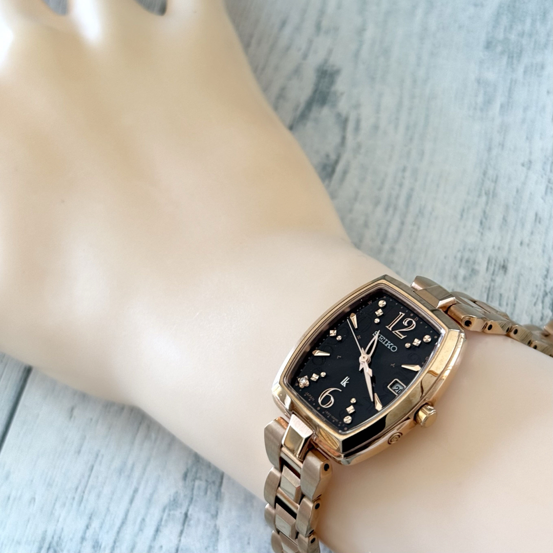 希少】SEIKO ルキア 腕時計 1B32-0AE0 電波ソーラー トノー