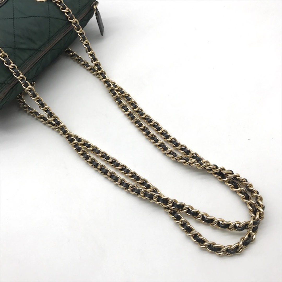 PRADA - 良品 PRADA プラダ 三角ロゴ プレート ナイロン キルティング