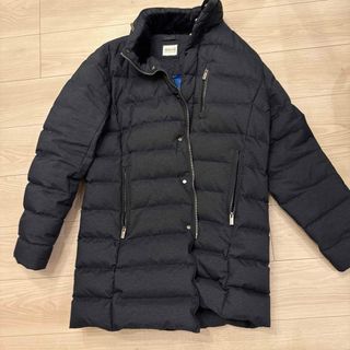 ARMANI COLLEZIONI（ダウンジャケット）のフリマアイテム一覧