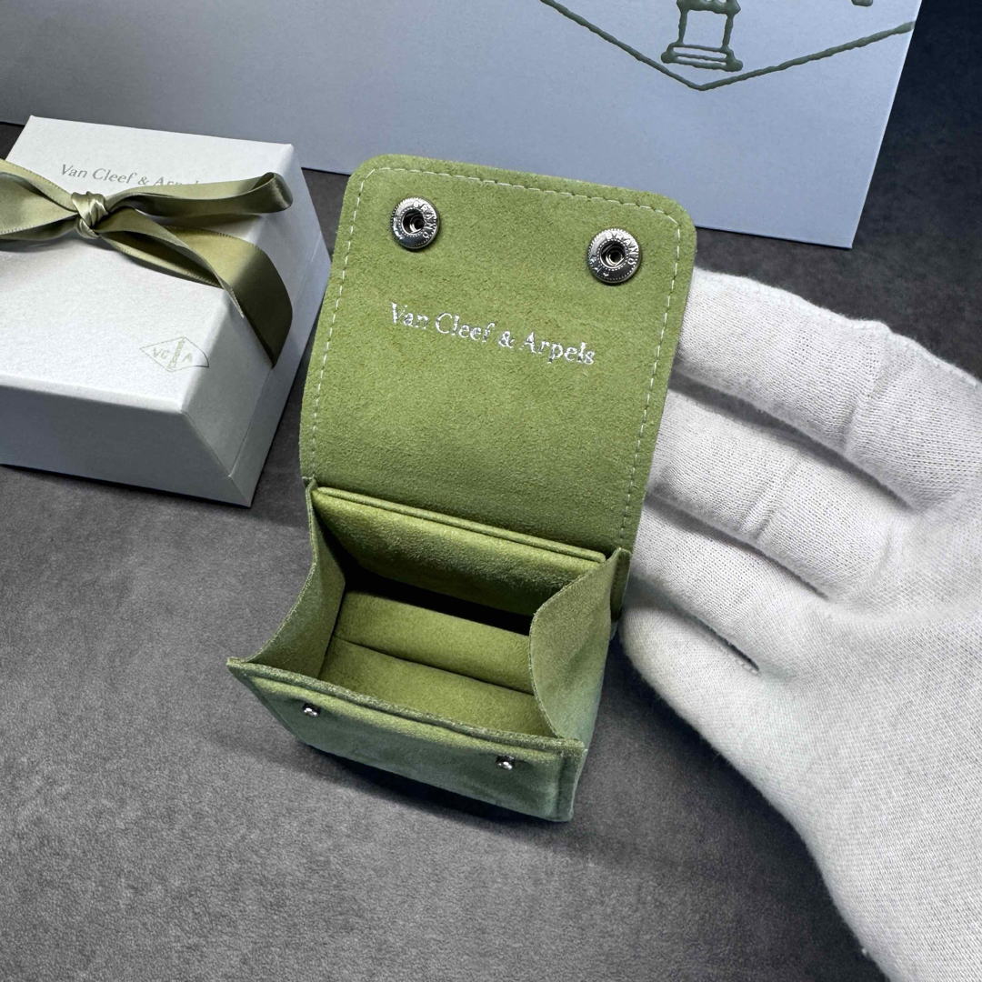 Van Cleef & Arpels - ヴァンクリーフ&アーペル ケース 箱 ケース