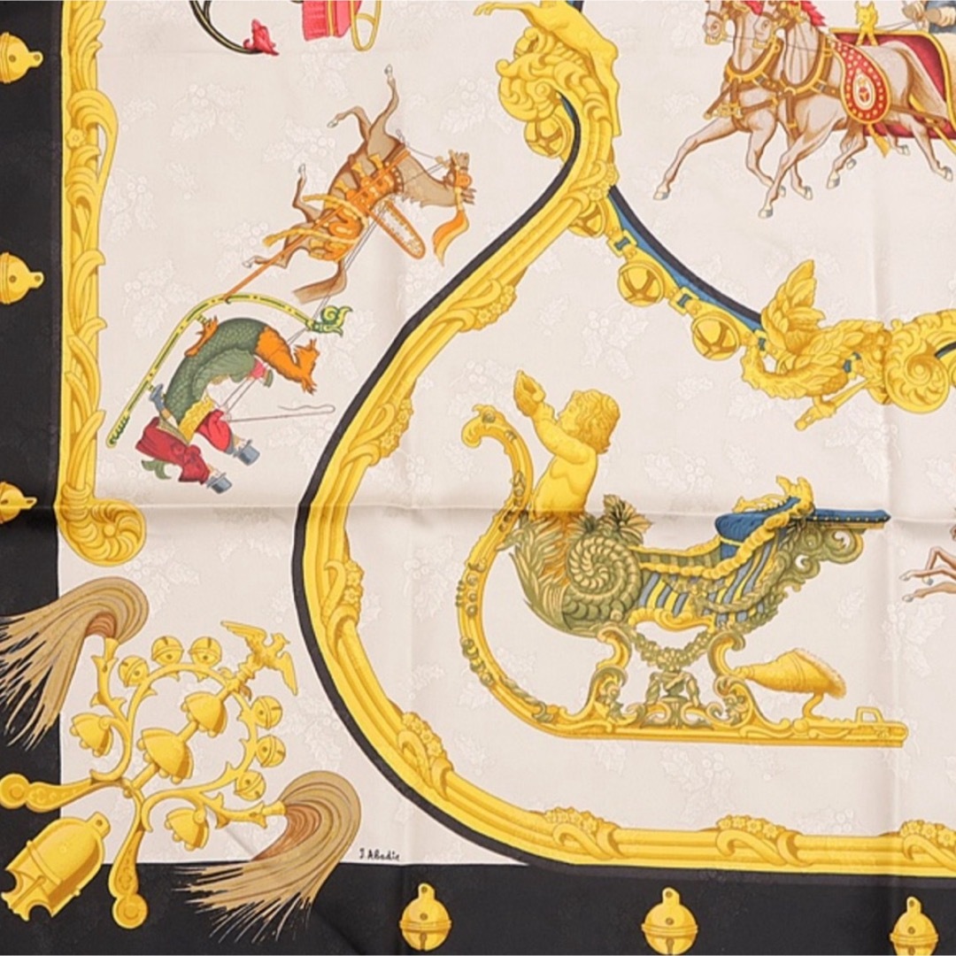 HERMES - エルメス HERMES カレ90 スカーフ 羽飾りと鈴シルク100％ の