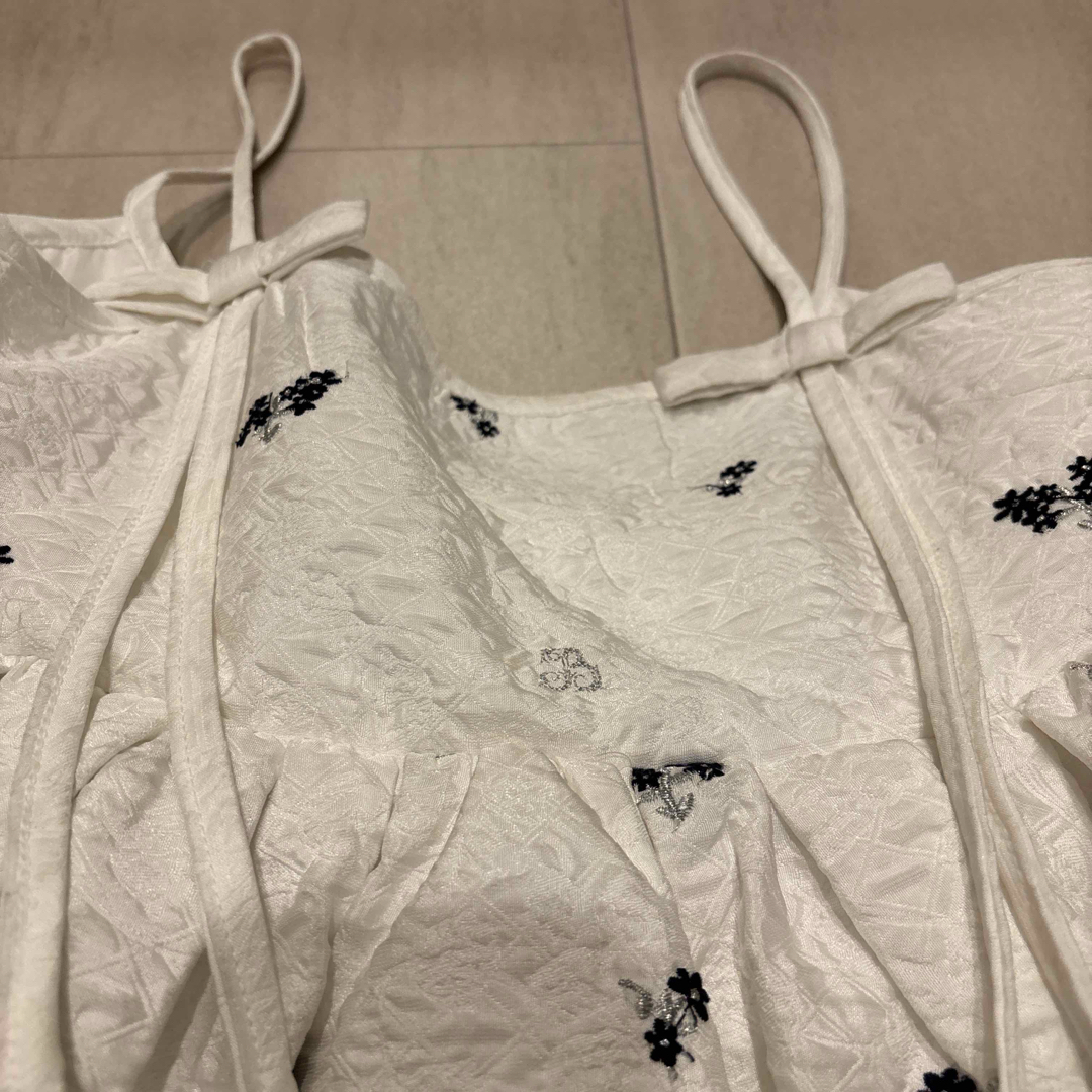 bibiy B. COSMOS BUSTIER