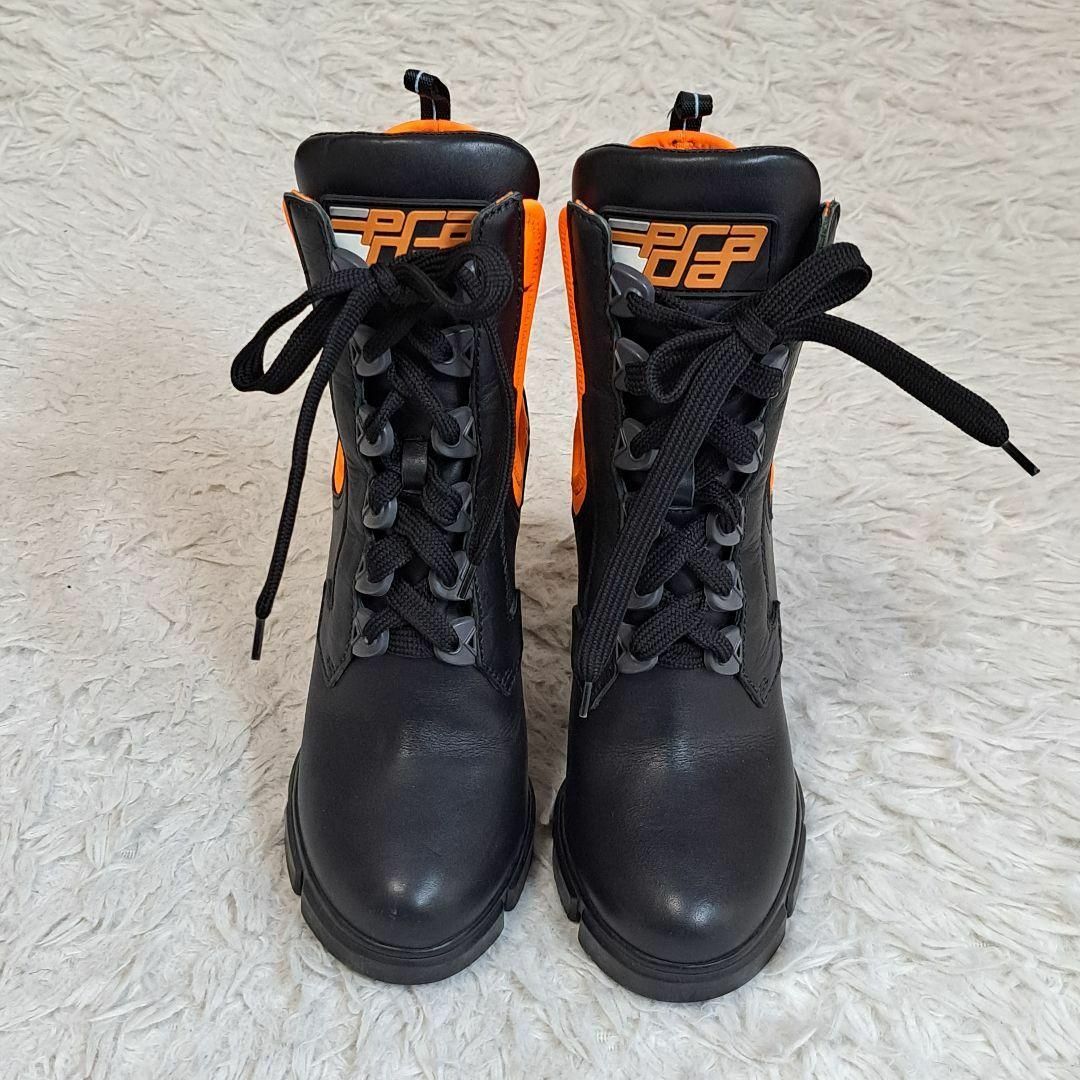 PRADA - 美品✨プラダ エンボスロゴサイドゴアブーツ レザーバイカラー