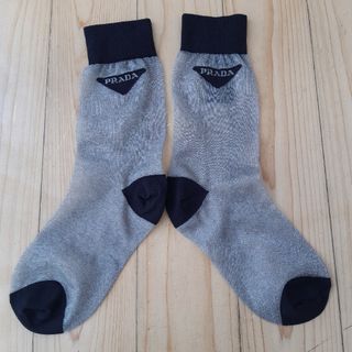 PRADA（ソックス）のフリマアイテム一覧