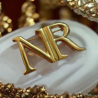 NINA RICCI（ブローチ/コサージュ）のフリマアイテム一覧