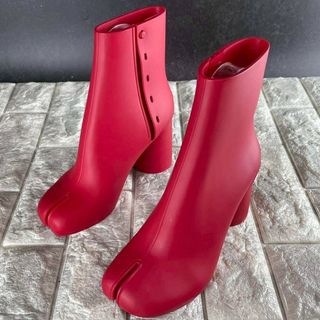 Maison Margiela（旧Maison Martin Margiela）（ブーツ ・ レッド/赤色