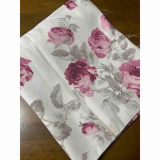 LAURA ASHLEY（生地/糸）のフリマアイテム一覧