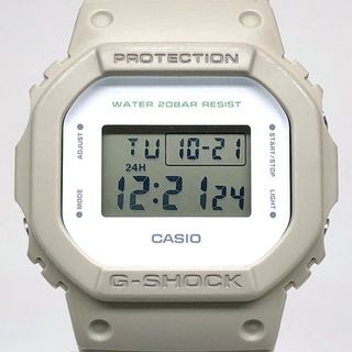 G-SHOCK（ベージュ系）のフリマアイテム一覧