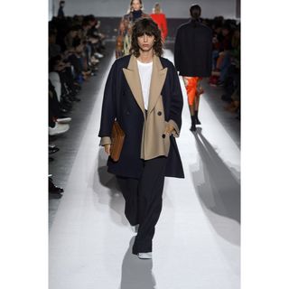 DRIES VAN NOTEN（チェスターコート）のフリマアイテム一覧