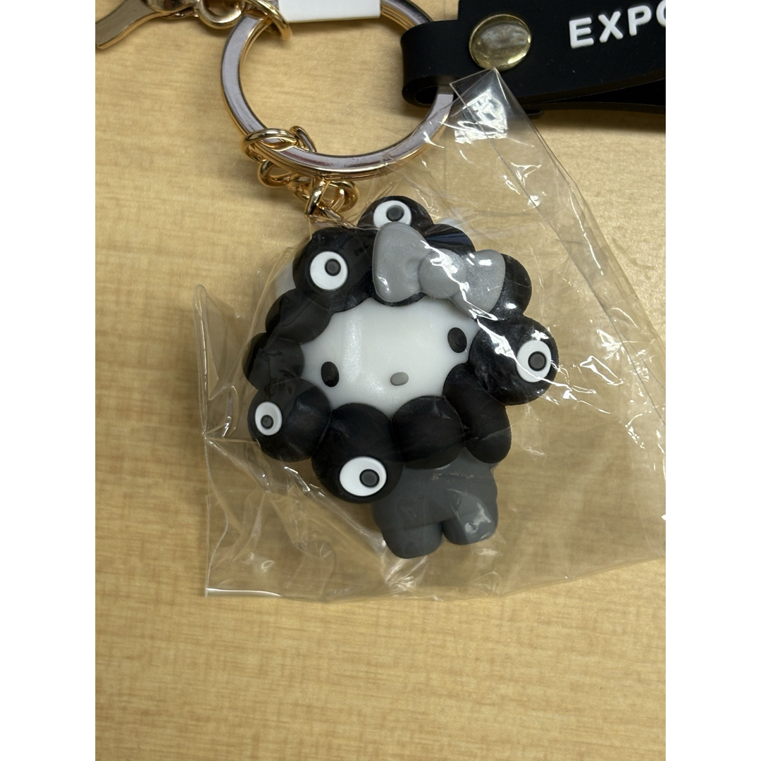 黒ミャクミャク キティ なりきり BC カラビナ モノクロ キーホルダー