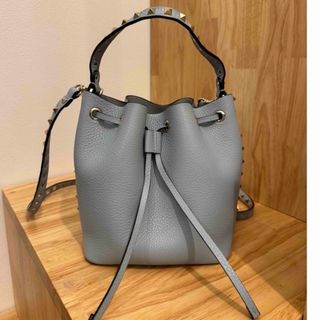 valentino garavani - ヴァレンティノ ガラヴァーニ ロックスタッズ