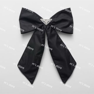 PRADA - 未使用 正規品 プラダ ヘアクリップ バレッタ ヘアアクセ 三角