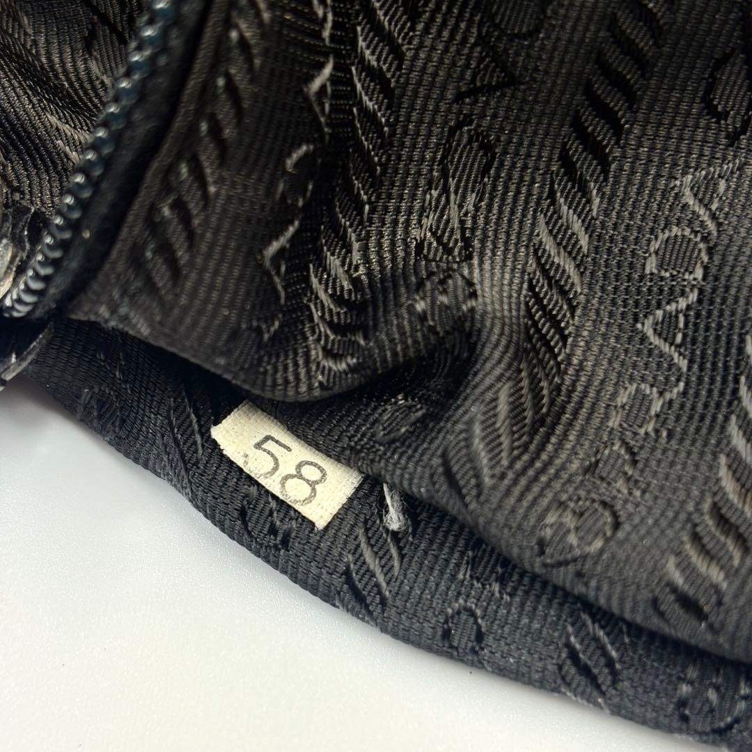 極美品 定番PRADA VELAナイロン リュックサック白タグあり