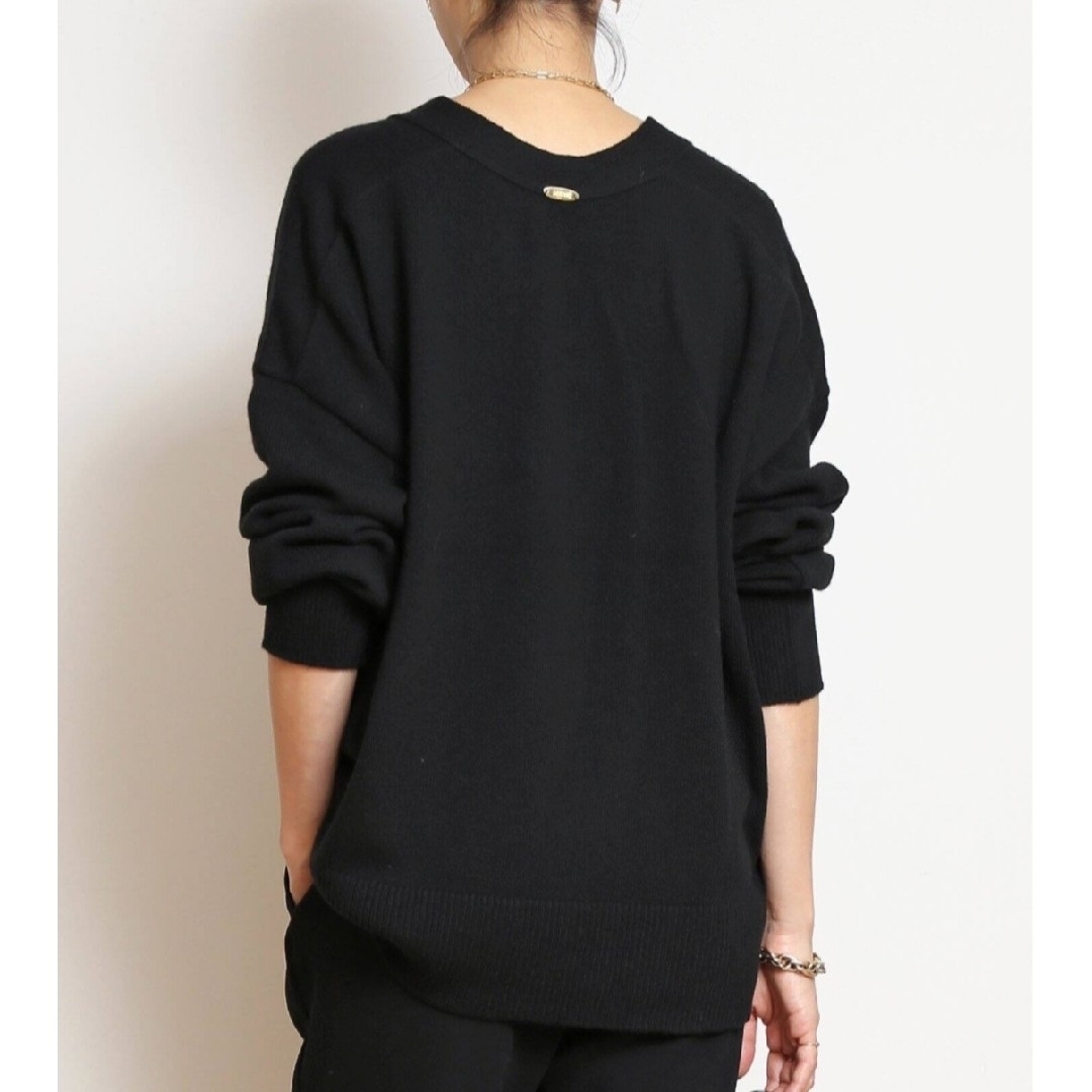 DEUXIEME CLASSE - 新品 ミューズドゥーズィエムクラス OLBIA Vネック