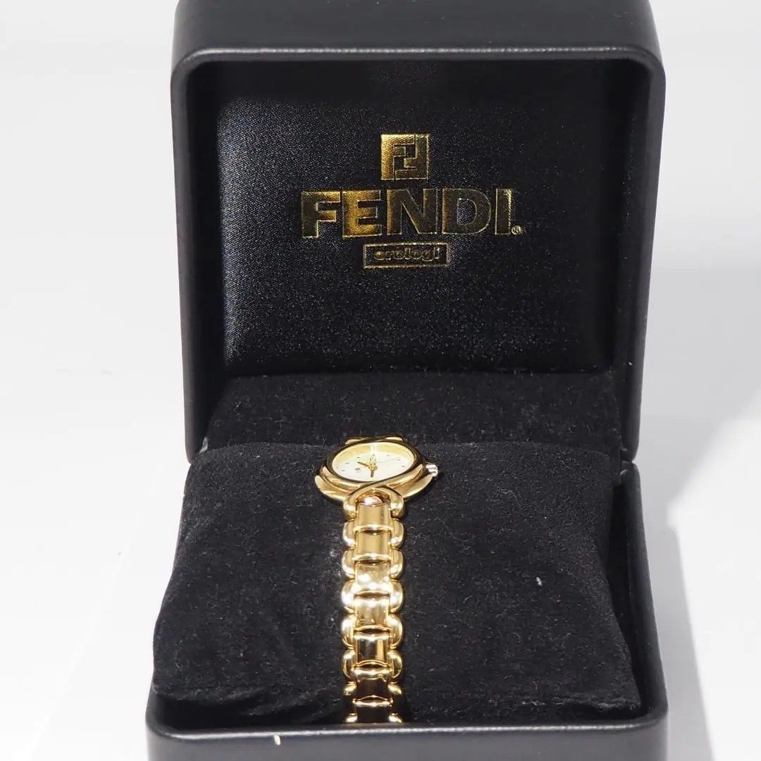 美品 フェンディ FENDI 700L シェル文字盤 腕時計 箱 H529