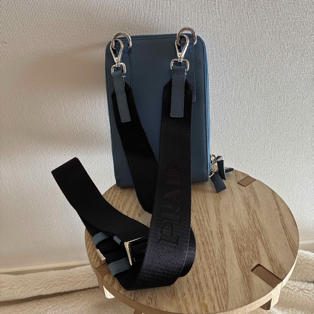PRADA - プラダ ショルダーバッグ スマホケース サフィアーノ 未使用品