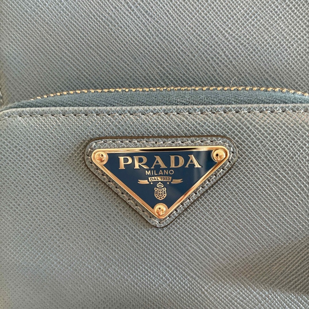 PRADA - プラダ ショルダーバッグ スマホケース サフィアーノ 未使用品