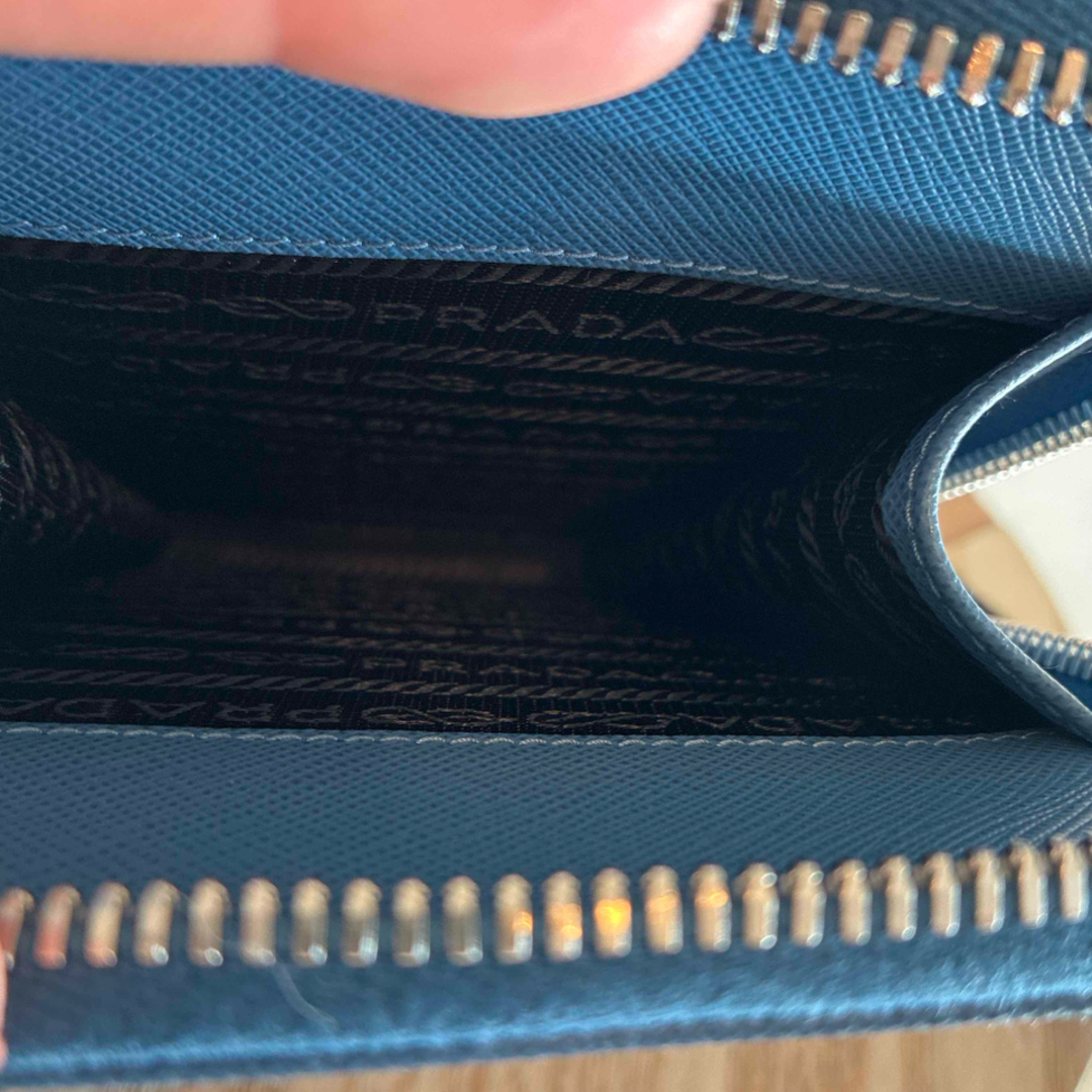 PRADA - プラダ ショルダーバッグ スマホケース サフィアーノ 未使用品