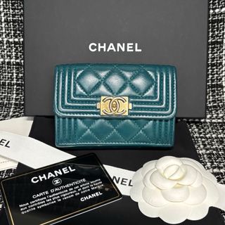 CHANEL（財布 ・ グリーン・カーキ/緑色系）のフリマアイテム一覧