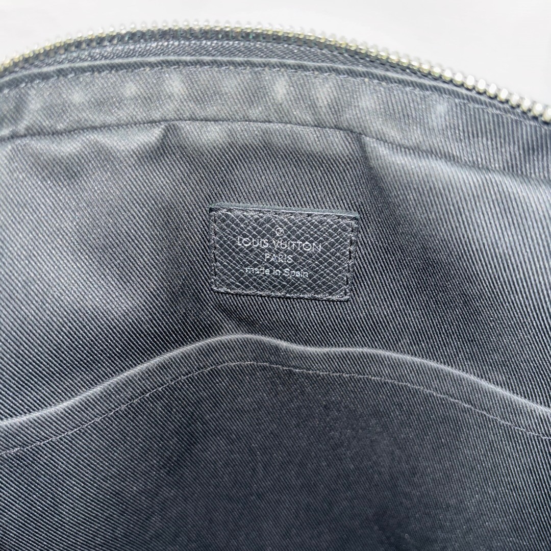 LOUIS VUITTON - 極美品 ルイヴィトン タイガ メッセンジャーPPM