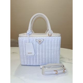PRADA（かごバッグ/ストローバッグ）のフリマアイテム一覧
