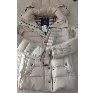 BURBERRY（ダウンジャケット ・ ホワイト/白色系）のフリマアイテム一覧