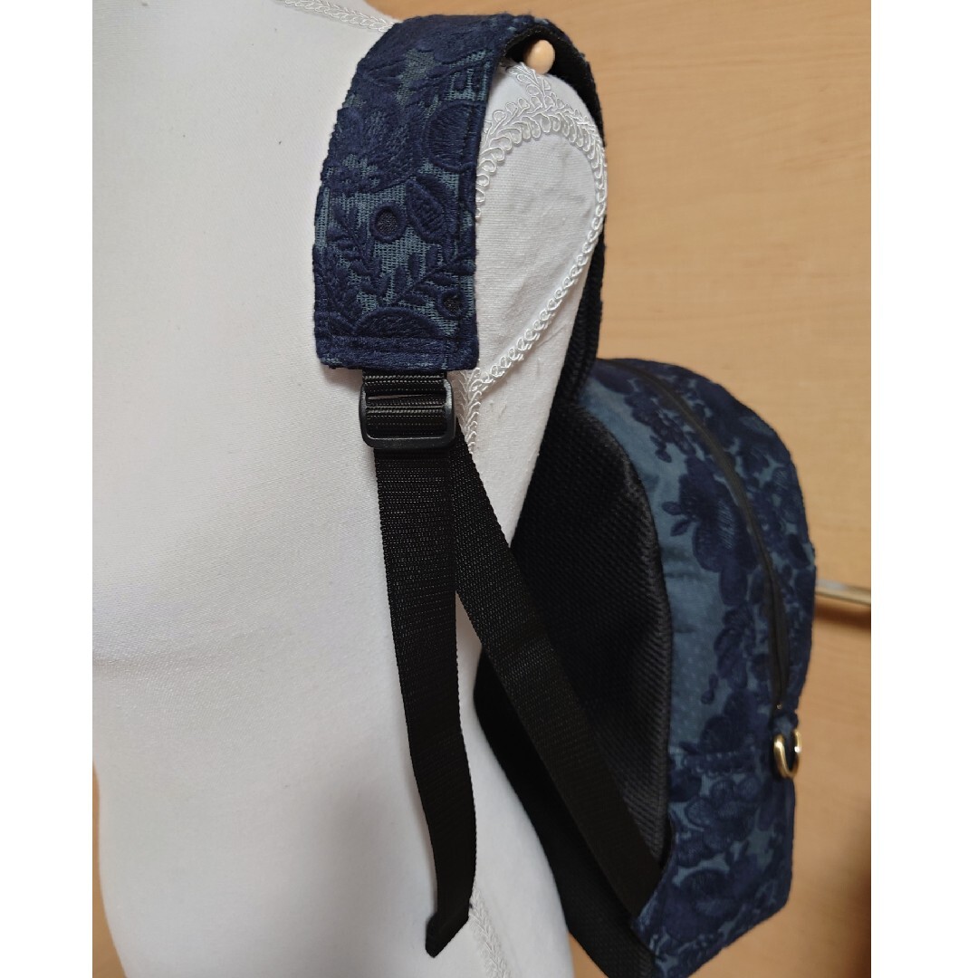 smile flower charcoal ミナペルホネン リュックの通販はau PAY