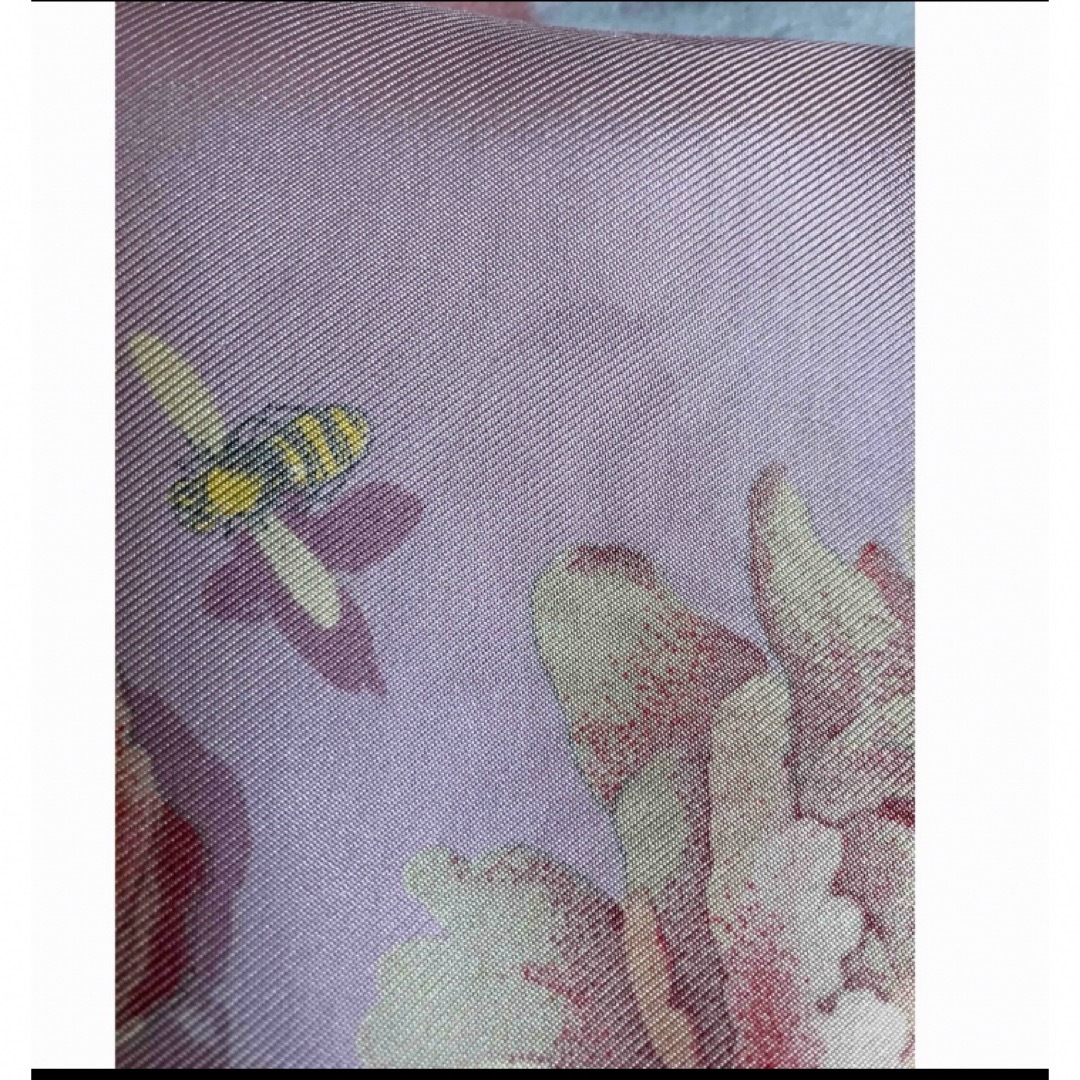 グッチ 大判 スカーフ ピンク 綺麗な花々と可愛い蝶、蜜蜂 繊細な模様