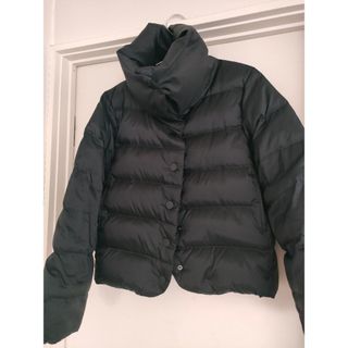 PLEATS PLEASE ISSEY MIYAKE（ダウンジャケット）のフリマアイテム一覧