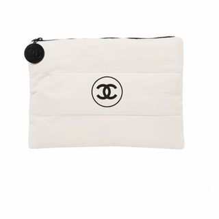 CHANEL - 【新品・未使用品】ポーチのみ CHANEL クリスマスコフレ2024