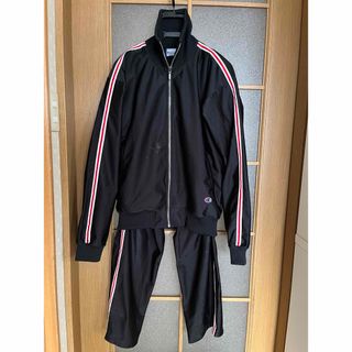 Champion - チャンピオン ジャージセットアップ ビッグロゴ刺繍 黒×赤