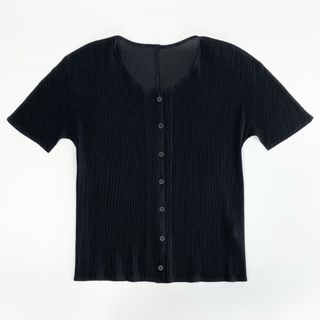 PLEATS PLEASE ISSEY MIYAKE（カーディガン）のフリマアイテム一覧