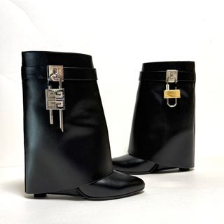 GIVENCHY - GIVENCHY ジバンシィ Shark Lock ankle boots in leather