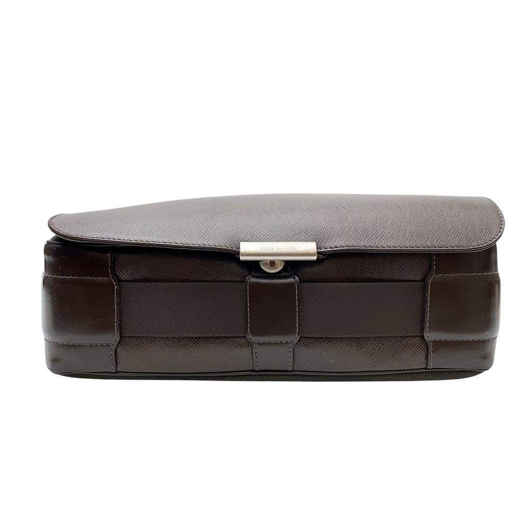 LOUIS VUITTON - ルイヴィトン タイガ ヴィクトール レザー