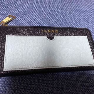 IANNE - IANNE パル エッフェル塔から花束を L字ファスナー2つ折り財布