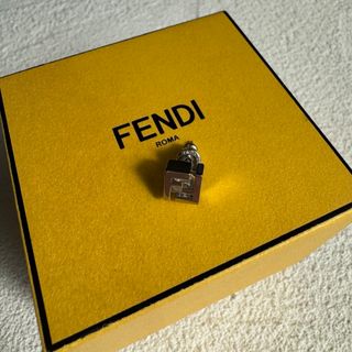 FENDI（ピアス(片耳用)）のフリマアイテム一覧