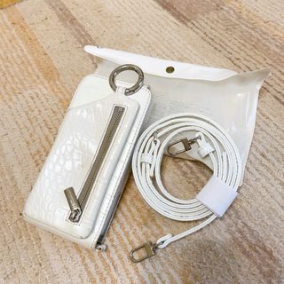 ajew - ajew スマホケース familiar iPhone13の通販 by maksshop