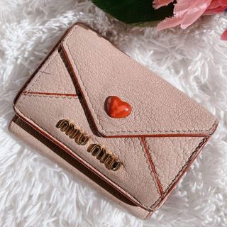 MIU MIU（財布）のフリマアイテム一覧