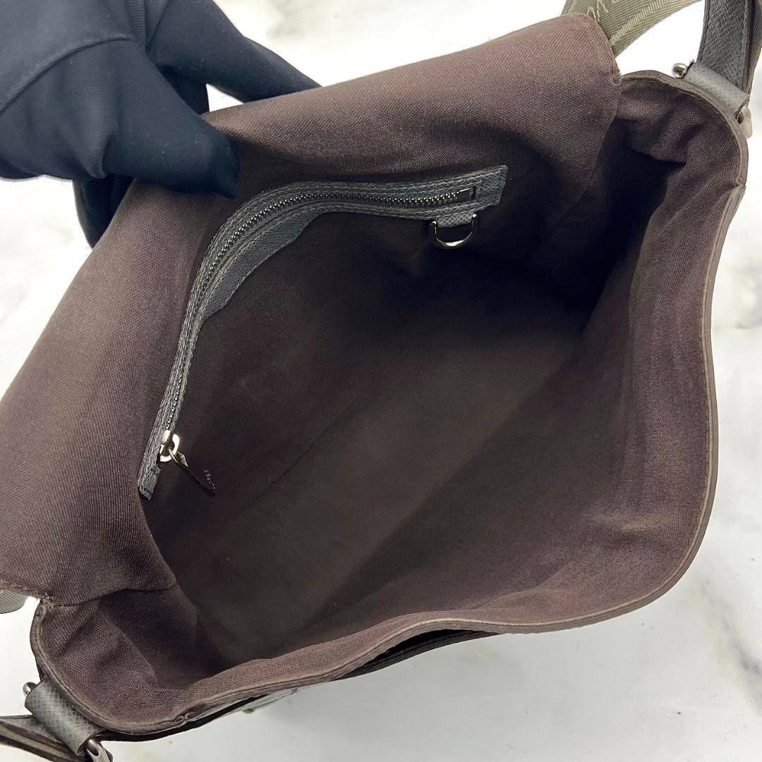 LOUIS VUITTON - ルイヴィトン タイガ ロマンMM グレー メッセンジャー