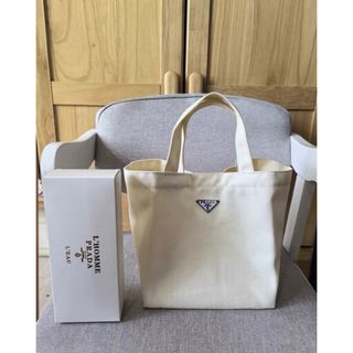 PRADA（ノベルティグッズ）のフリマアイテム一覧