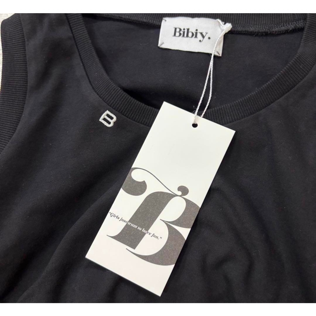 Bibiy IRIS RUFFLE TOP ブラックの通販 by ！！！｜ラクマ