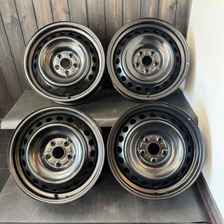 トヨタ - 新型トヨタ シエンタ純正15インチホイールキャップ 4枚セット