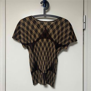 PLEATS PLEASE ISSEY MIYAKE（カットソー(半袖/袖なし)）のフリマ