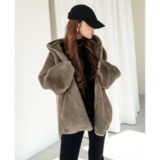 MISCH MASCH - フード付きファーショートコートの通販 by riiin's shop