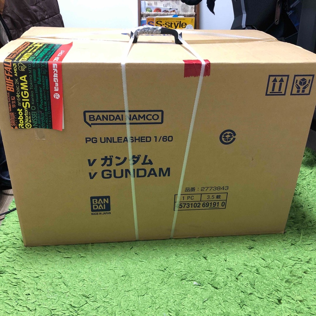 BANDAI - 新品未開封 PG UNLEASHED 1/60 νガンダムの通販 by