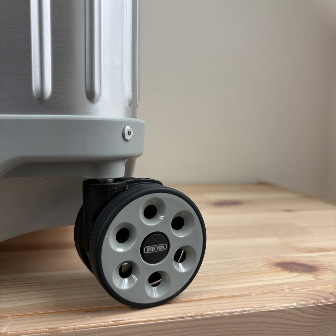 RIMOWA - 極美 RIMOWA TOPAS E-TAG CABIN 68L キャリーケースの通販 by