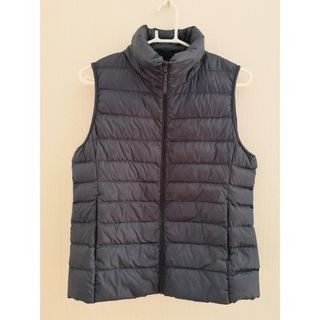 UNIQLO - UNIQLO Cユニクロシー ダウンクロップドベスト黒Sの通販 by